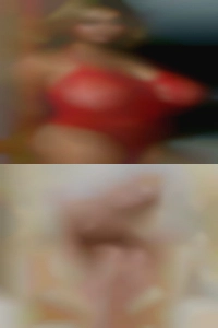 AR to eat nude girls pussy.